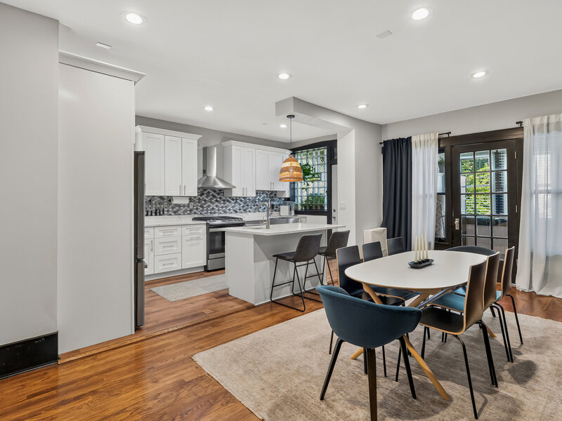 660 E 51st Street Chicago IL 60615