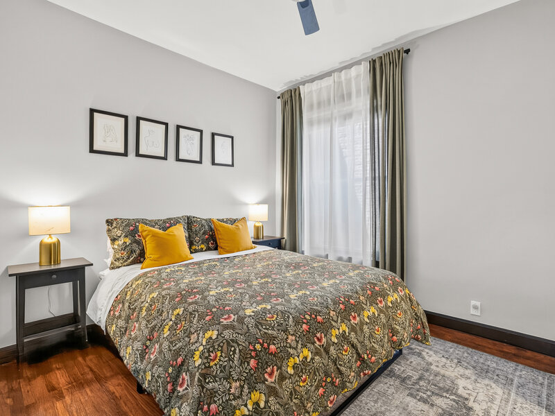 660 E 51st Street Chicago IL 60615
