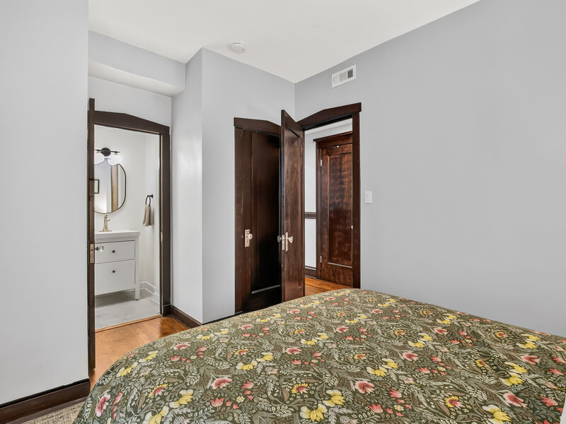 660 E 51st Street Chicago IL 60615