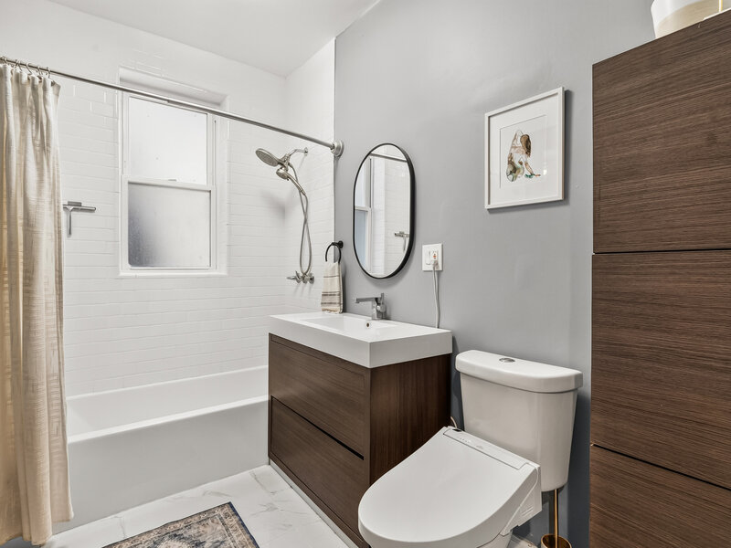 660 E 51st Street Chicago IL 60615