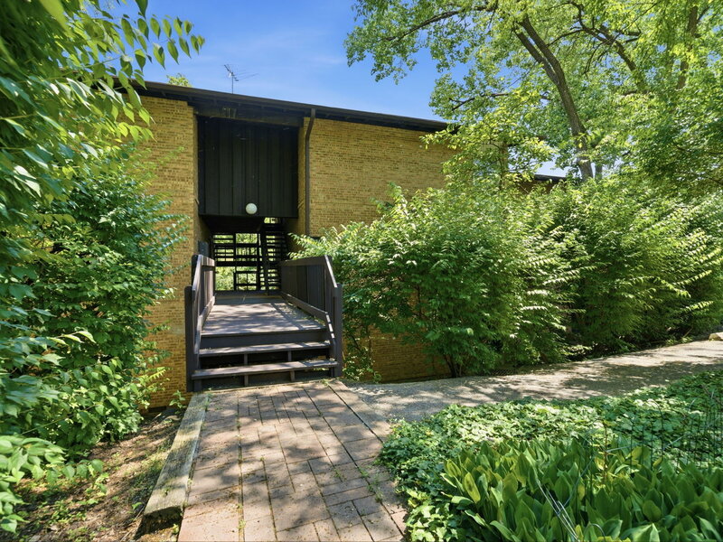 5517 E Lake Drive Lisle IL 60532