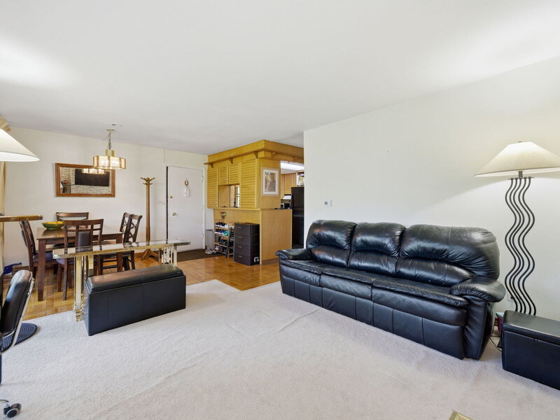 5517 E Lake Drive Lisle IL 60532