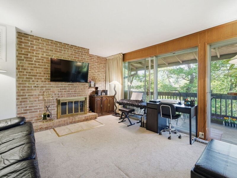 5517 E Lake Drive Lisle IL 60532