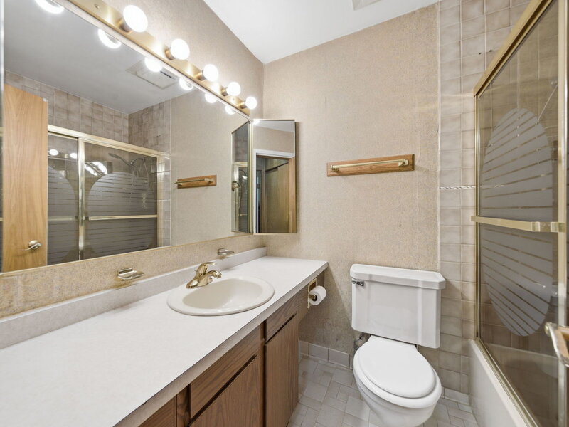 5517 E Lake Drive Lisle IL 60532