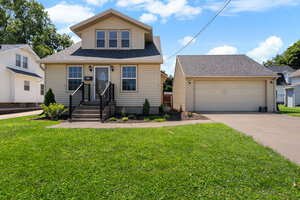 Photo of 2301 Elm Street Davenport IA 52803