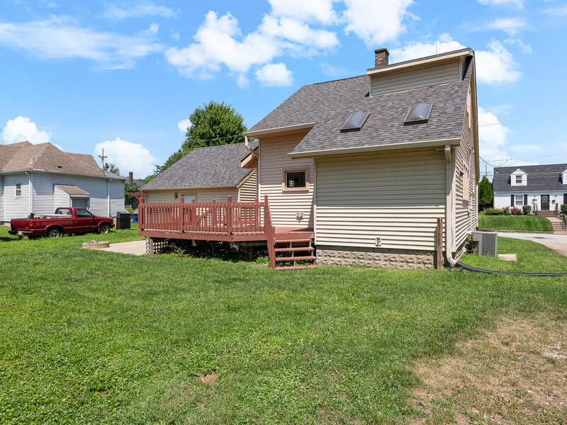 2301 Elm Street Davenport IA 52803