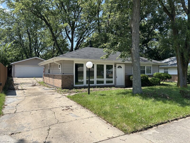 363 Blackhawk Drive Park Forest IL 60466