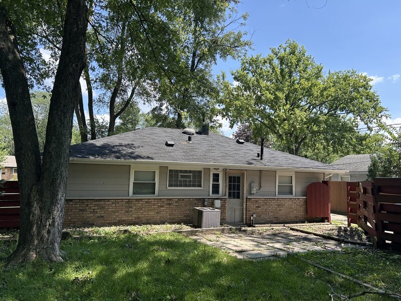 363 Blackhawk Drive Park Forest IL 60466