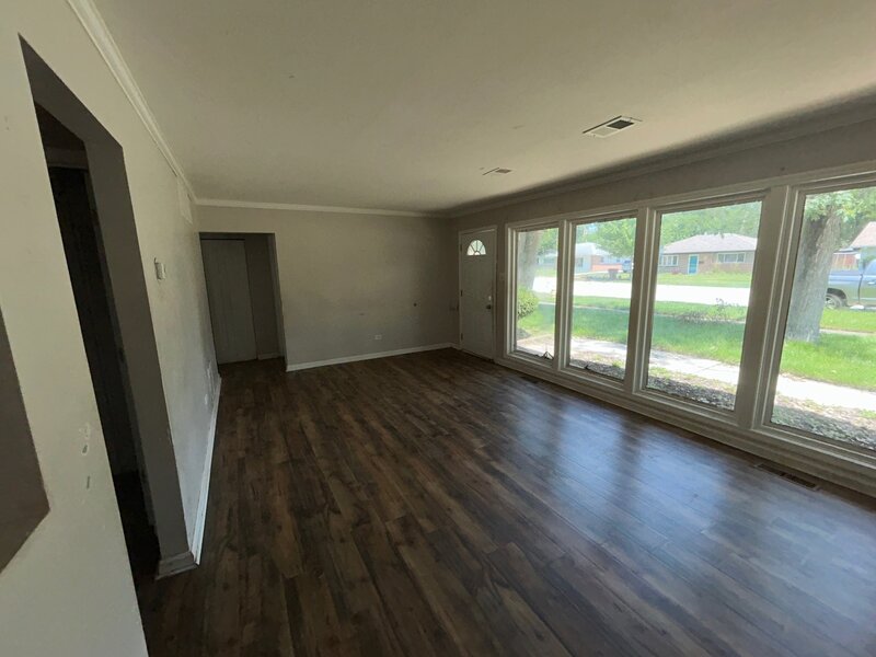 363 Blackhawk Drive Park Forest IL 60466