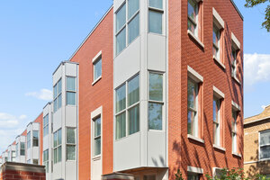 Photo of 2333 N Cambridge Avenue Chicago IL 60614