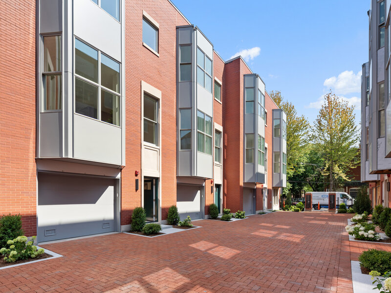 2333 N Cambridge Avenue Chicago IL 60614