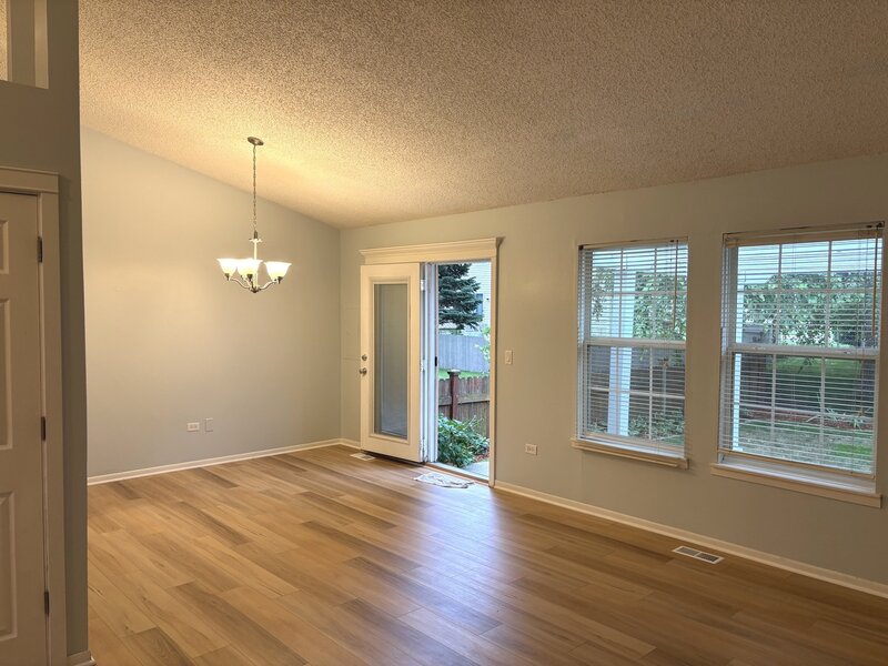 515 E Lyon Drive Buffalo Grove IL 60089