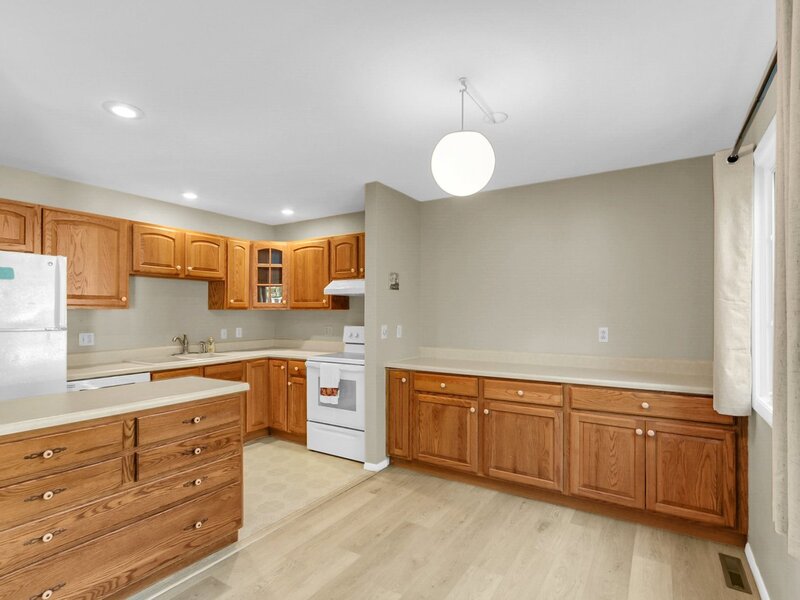 1933 Blackthorn Drive Champaign IL 61821
