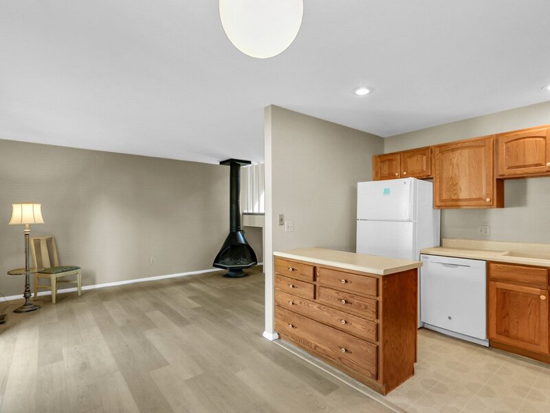 1933 Blackthorn Drive Champaign IL 61821