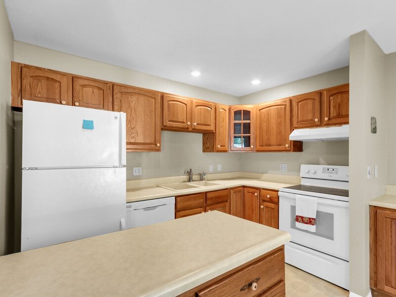 1933 Blackthorn Drive Champaign IL 61821
