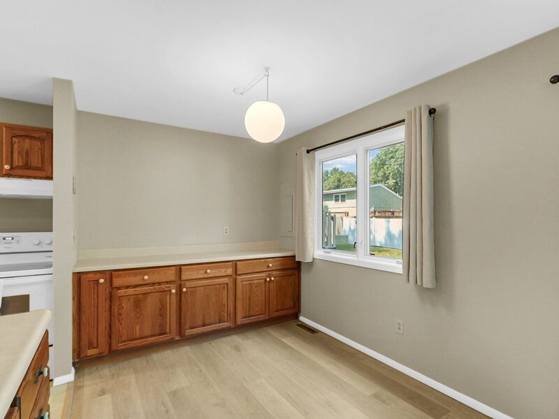 1933 Blackthorn Drive Champaign IL 61821