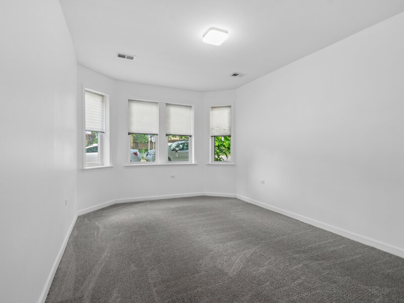 2917 W Leland Avenue Chicago IL 60625