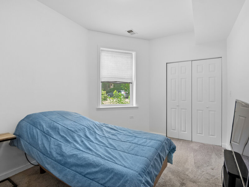 2917 W Leland Avenue Chicago IL 60625
