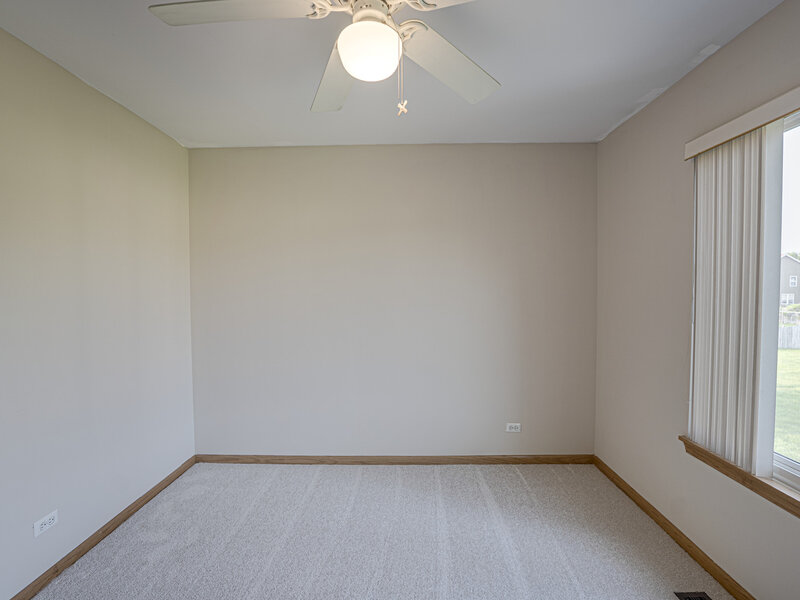 1411 Burnett Drive Aurora IL 60502