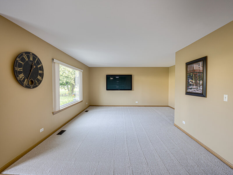 1411 Burnett Drive Aurora IL 60502
