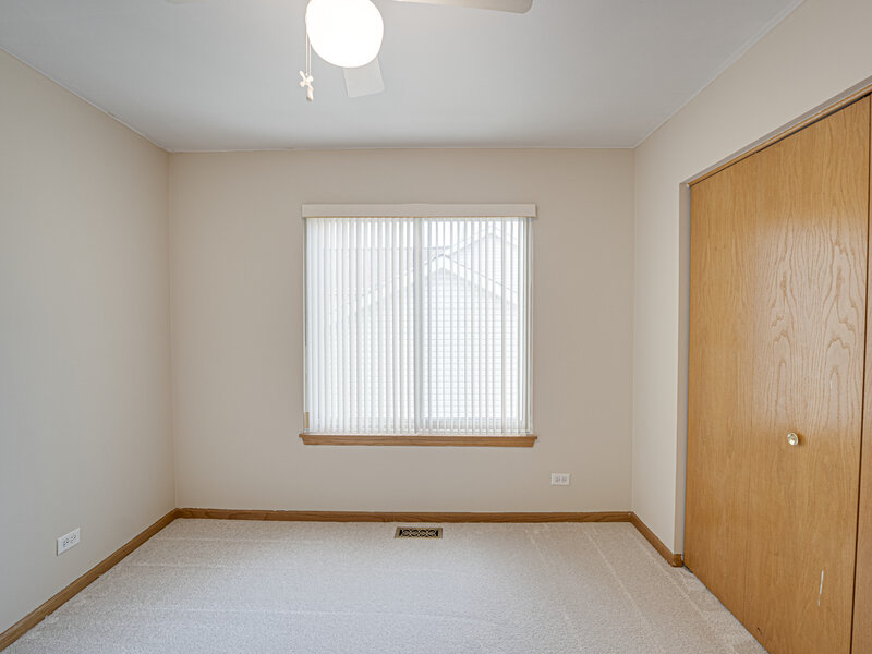 1411 Burnett Drive Aurora IL 60502