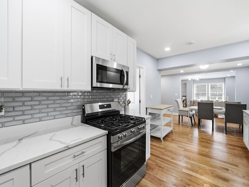 2724 W Jerome Street Chicago IL 60645