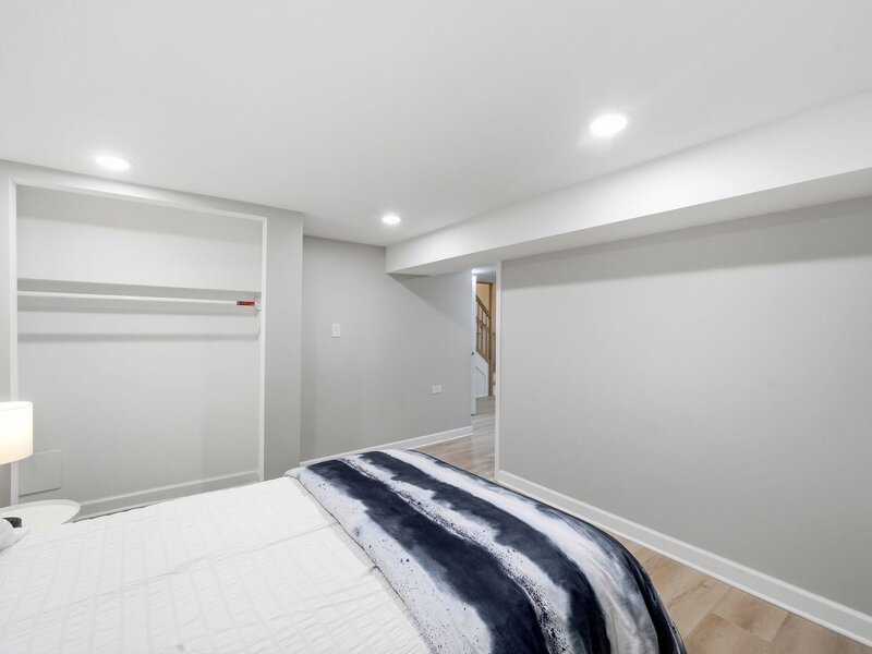 2724 W Jerome Street Chicago IL 60645