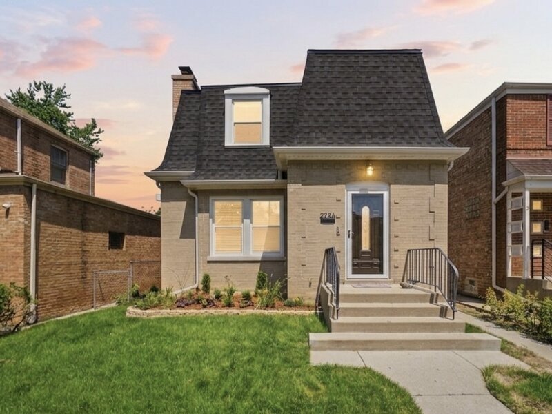 2724 W Jerome Street Chicago IL 60645