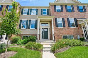 Photo of 1611 Bentz Way Batavia IL 60510