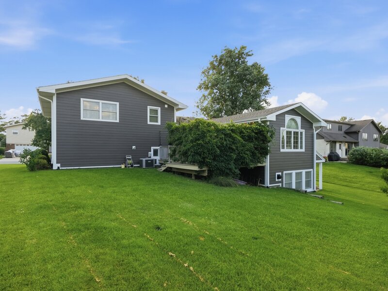 919 Hillview Drive Lemont IL 60439