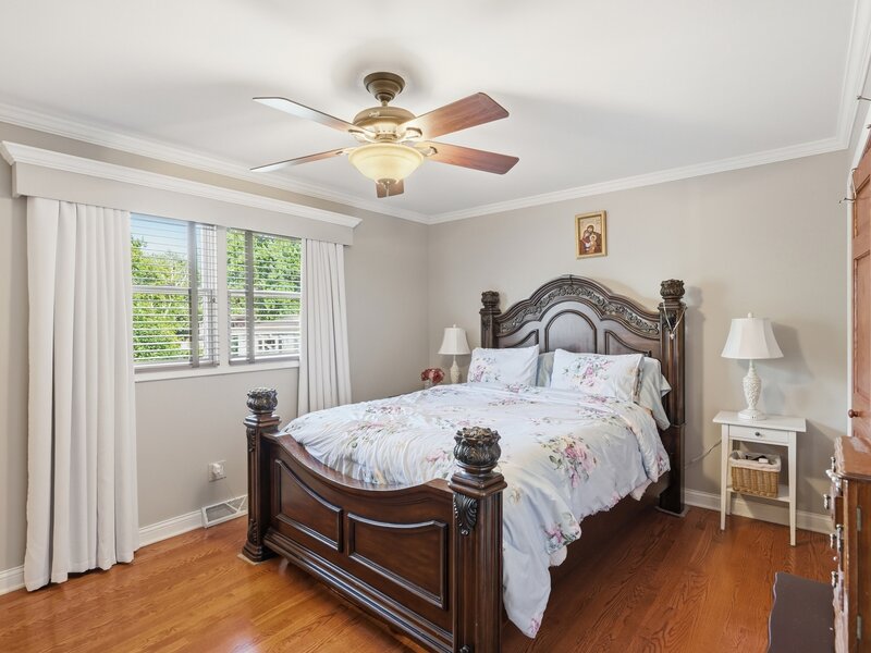 919 Hillview Drive Lemont IL 60439