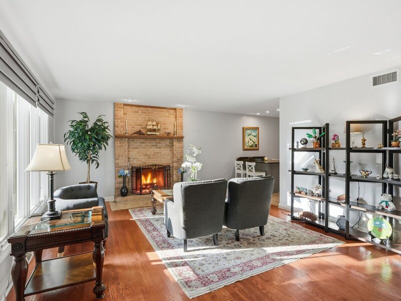 919 Hillview Drive Lemont IL 60439