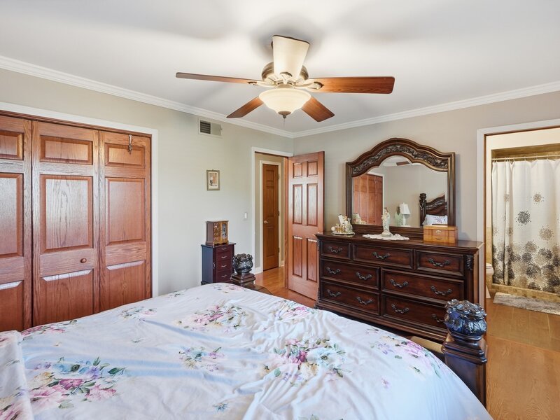 919 Hillview Drive Lemont IL 60439