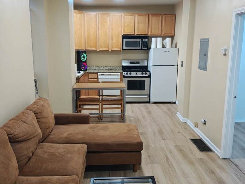 3921 W Huron Street Chicago IL 60624