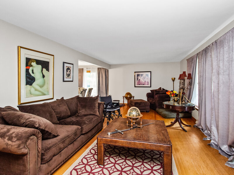 1525 Elm Street Park Ridge IL 60068