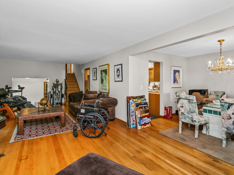 1525 Elm Street Park Ridge IL 60068