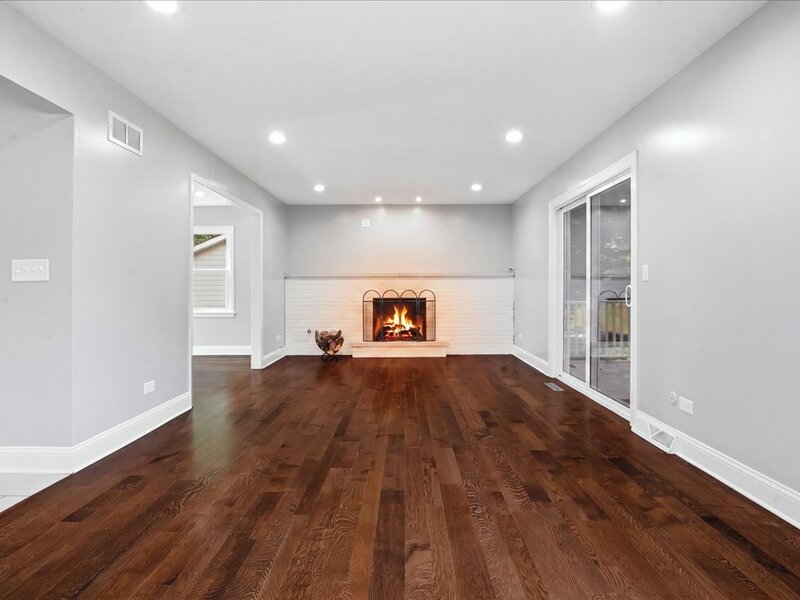 1203 Claridge Drive Libertyville IL 60048