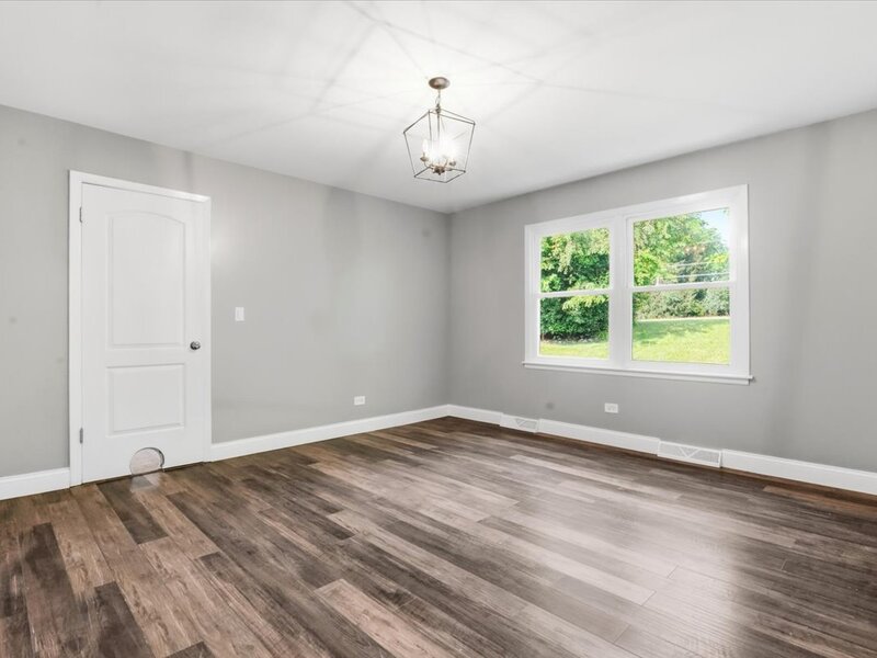1203 Claridge Drive Libertyville IL 60048