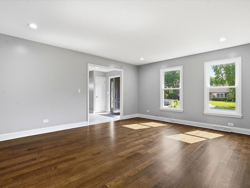 1203 Claridge Drive Libertyville IL 60048