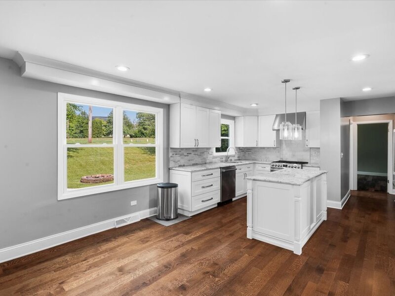 1203 Claridge Drive Libertyville IL 60048