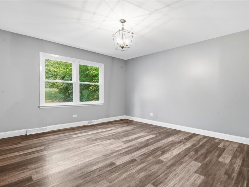 1203 Claridge Drive Libertyville IL 60048