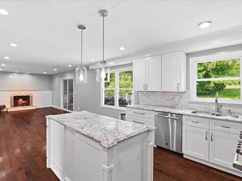 1203 Claridge Drive Libertyville IL 60048