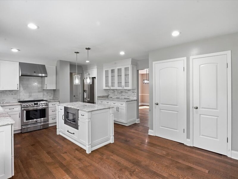 1203 Claridge Drive Libertyville IL 60048