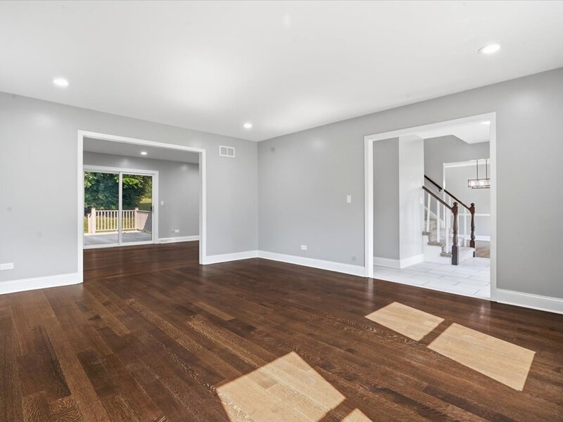 1203 Claridge Drive Libertyville IL 60048