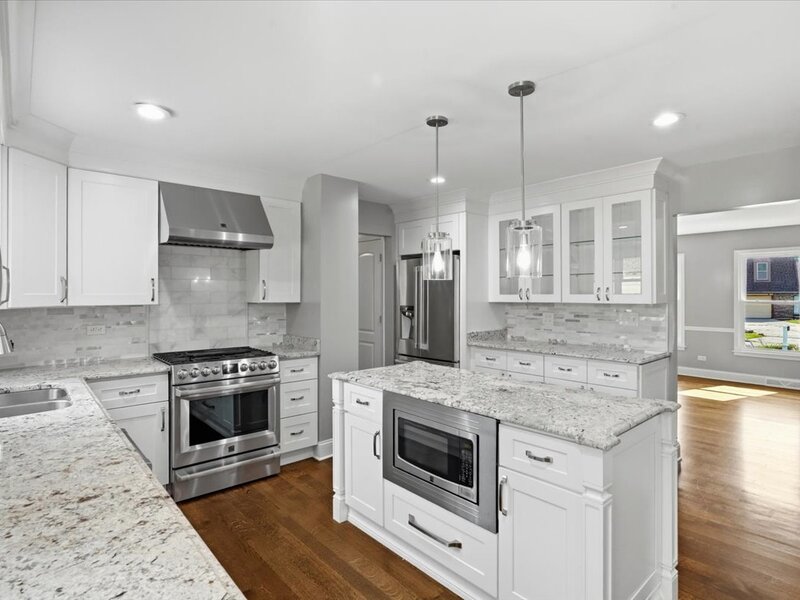 1203 Claridge Drive Libertyville IL 60048