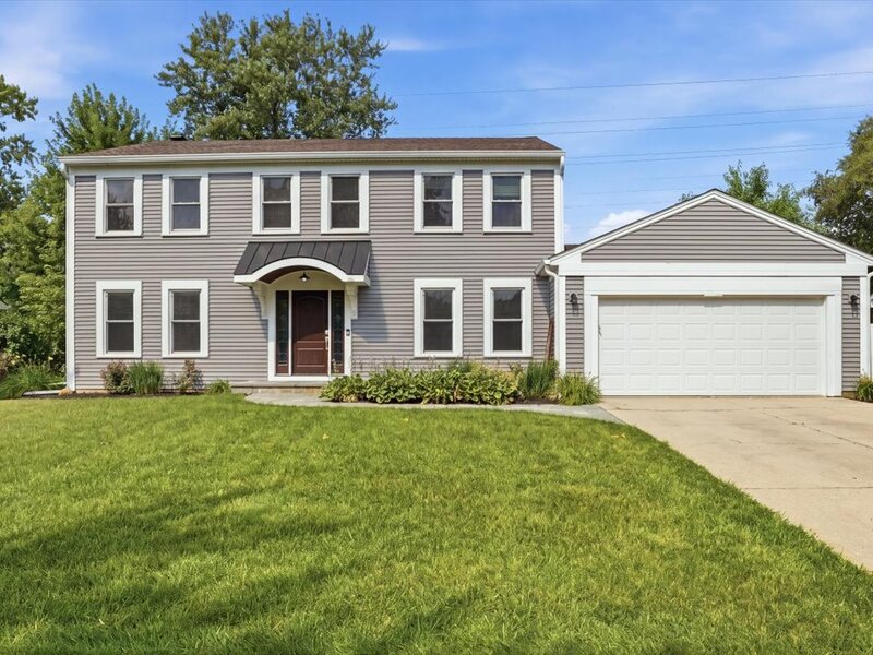 1203 Claridge Drive Libertyville IL 60048