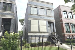 Photo of 544 E 46th Place Chicago IL 60653