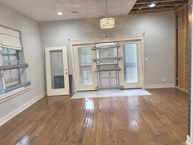544 E 46th Place Chicago IL 60653