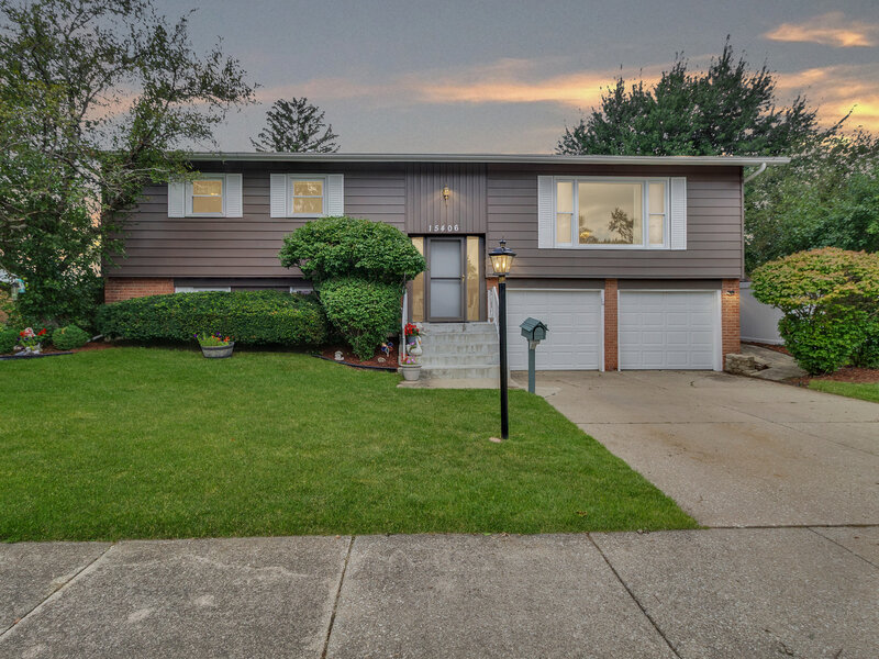 15406 Las Flores Lane Oak Forest IL 60452