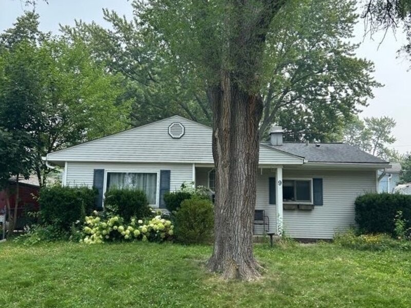 9 Hickory Drive Carpentersville IL 60110